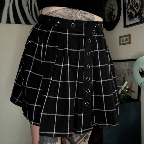 Hot Topic Pleated skirt - Picture 1 of 4